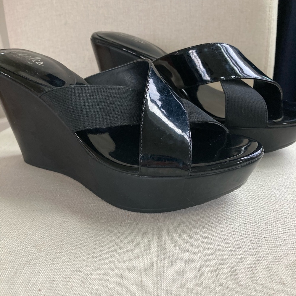 Wedge Sandal -Charles by Charles David, Size 8